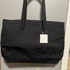 Lululemon On my level large tote NWT